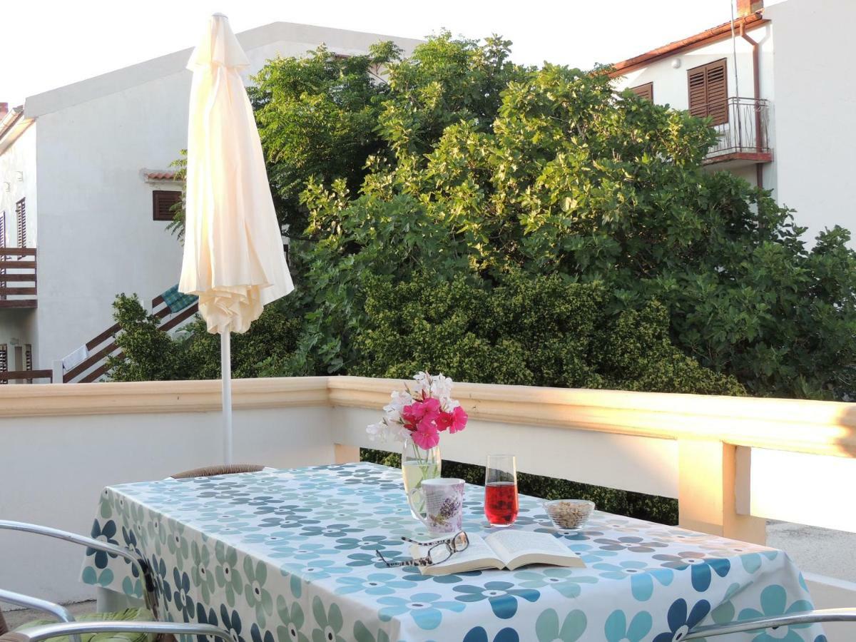 Apartments Jelena Pag Town Exterior foto